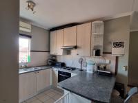  of property in Die Hoewes