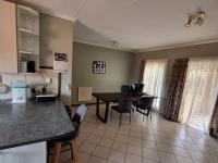  of property in Die Hoewes