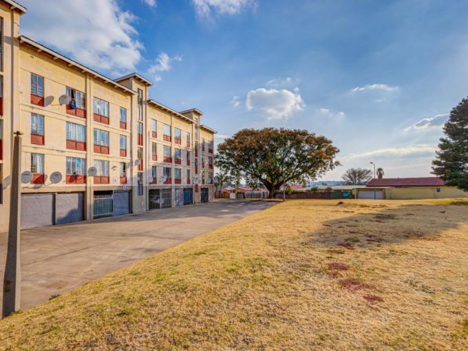 1 Bedroom Apartment for Sale For Sale in Sophiatown - MR690848