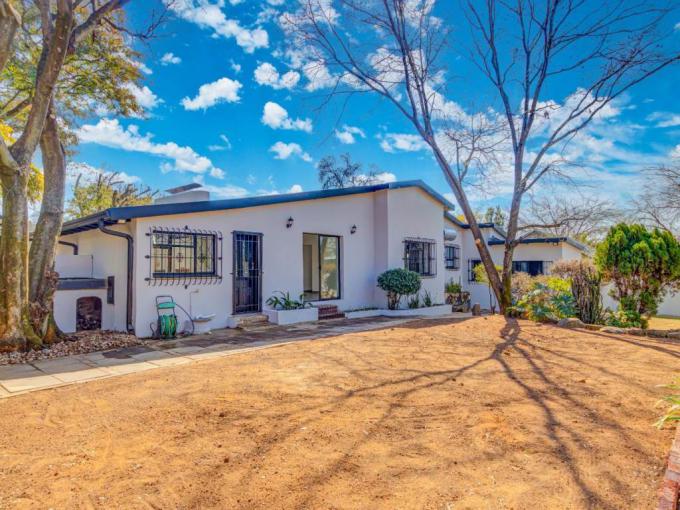 4 Bedroom House for Sale For Sale in Blairgowrie - MR690850