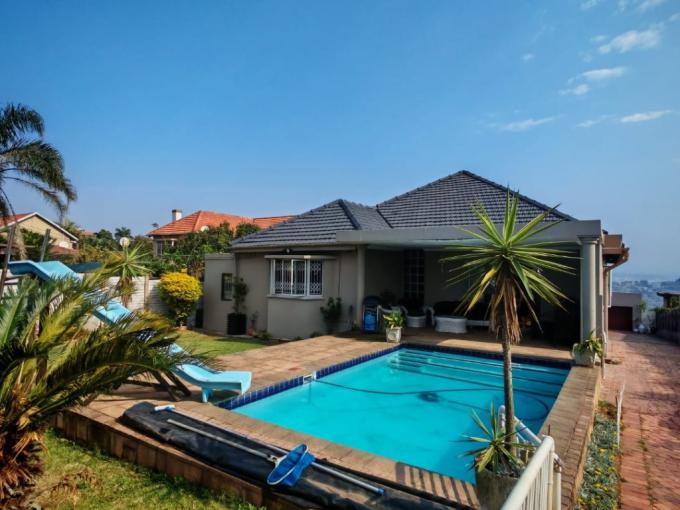 4 Bedroom House for Sale For Sale in Bluff - MR690858