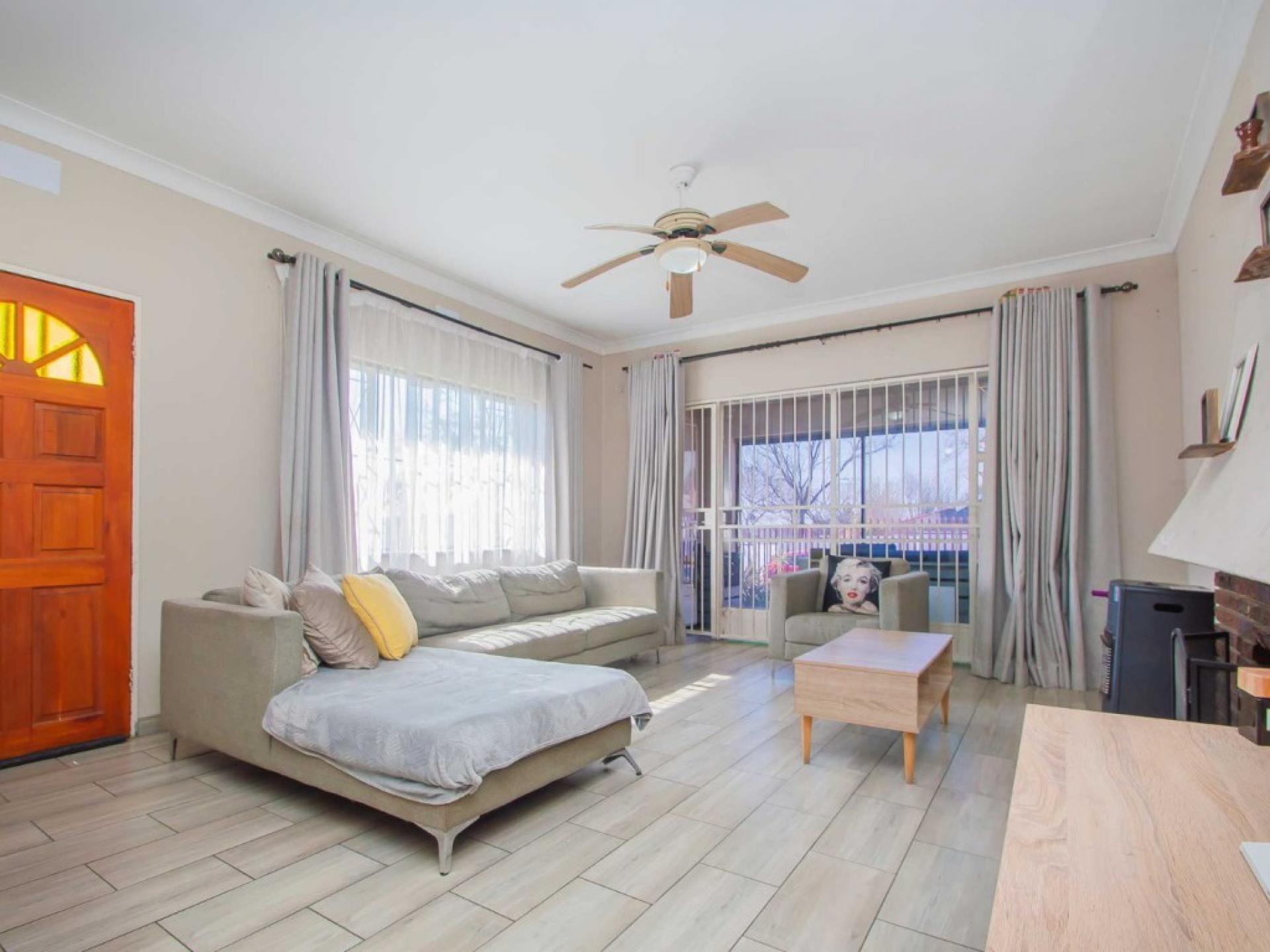  of property in Florida Lake