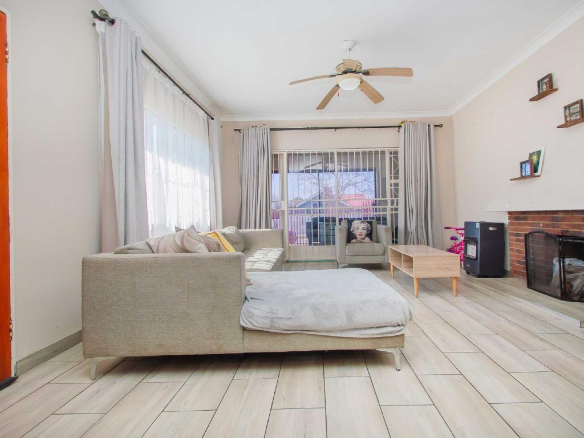  of property in Florida Lake