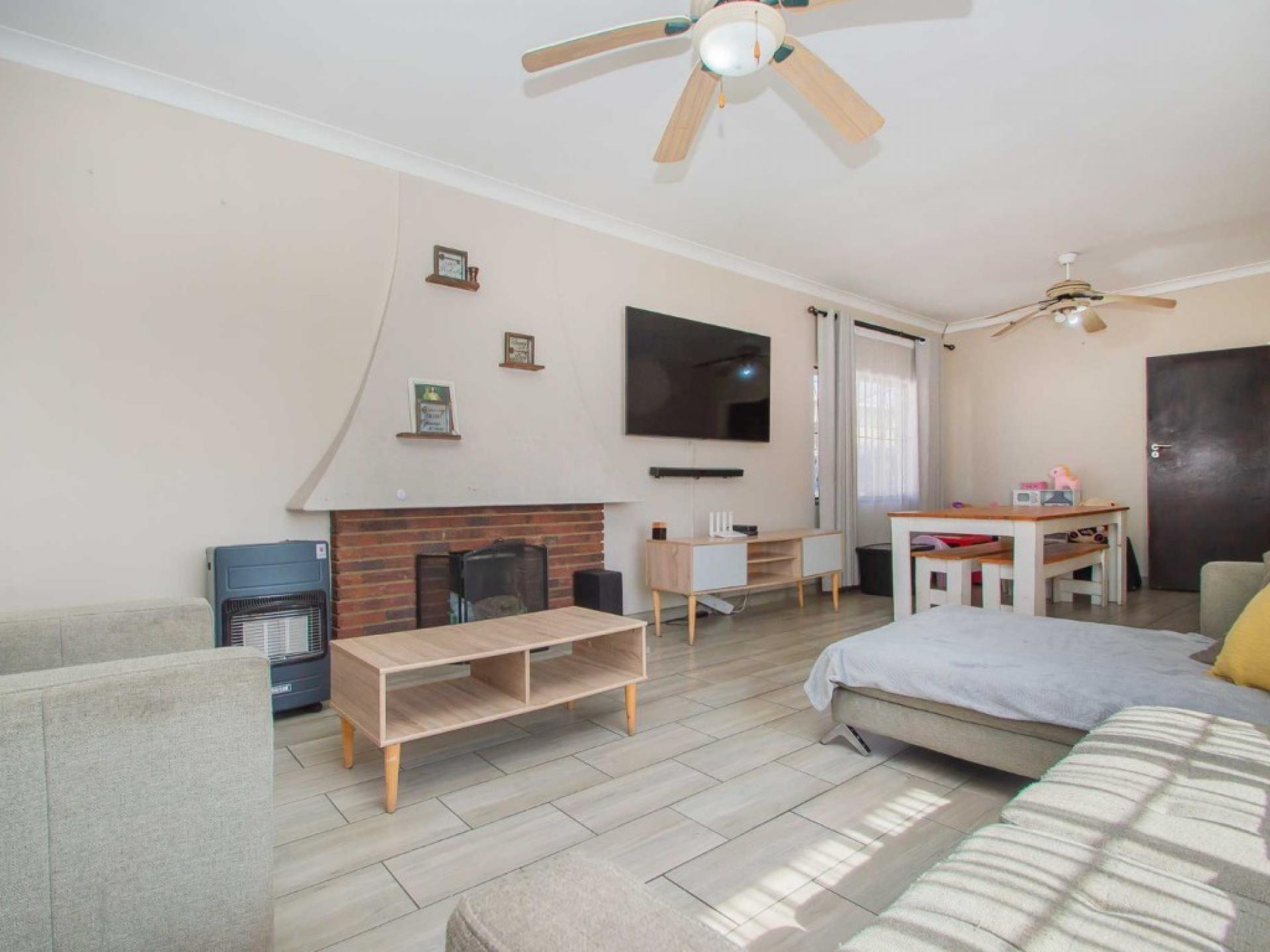  of property in Florida Lake