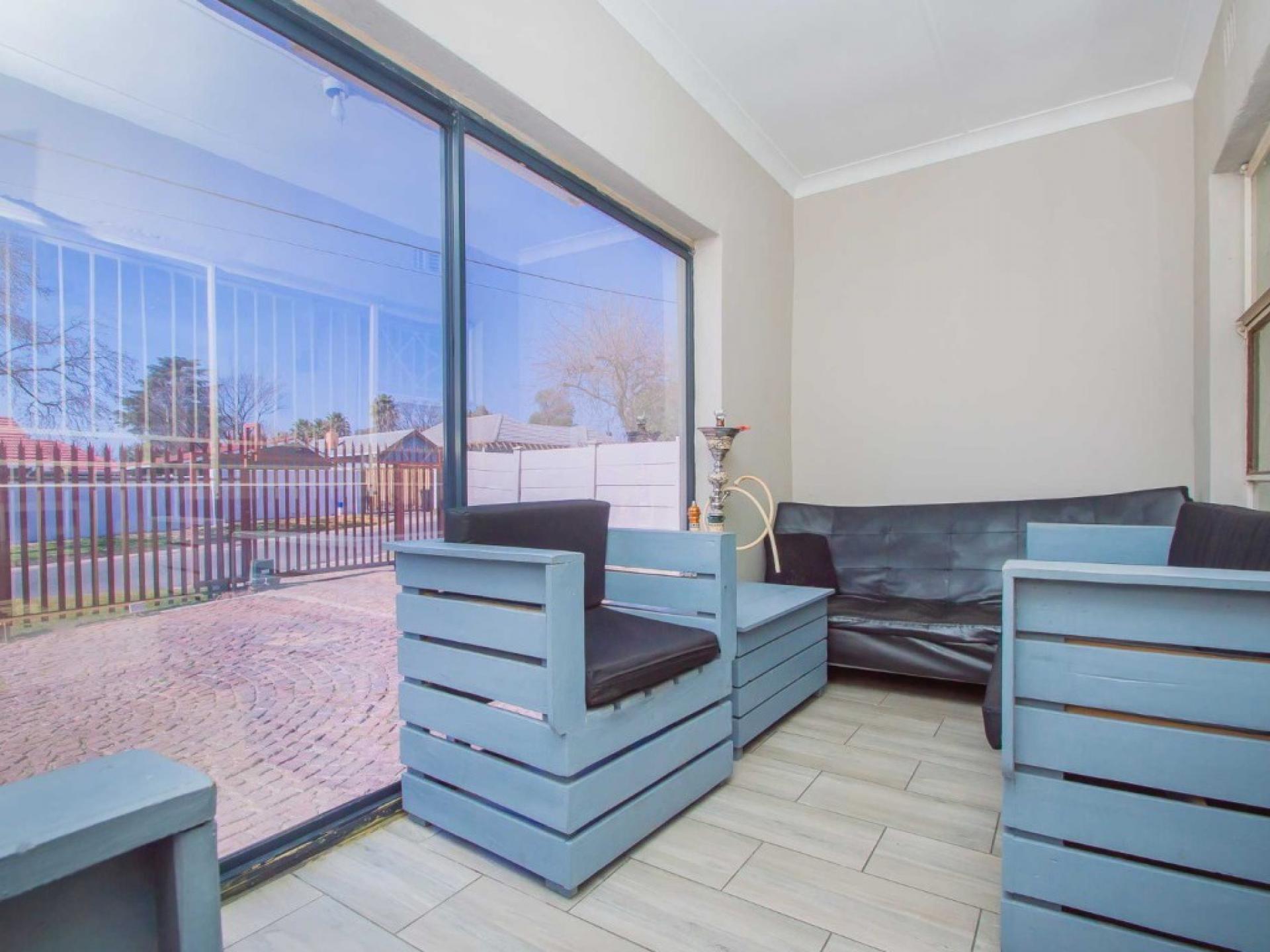  of property in Florida Lake