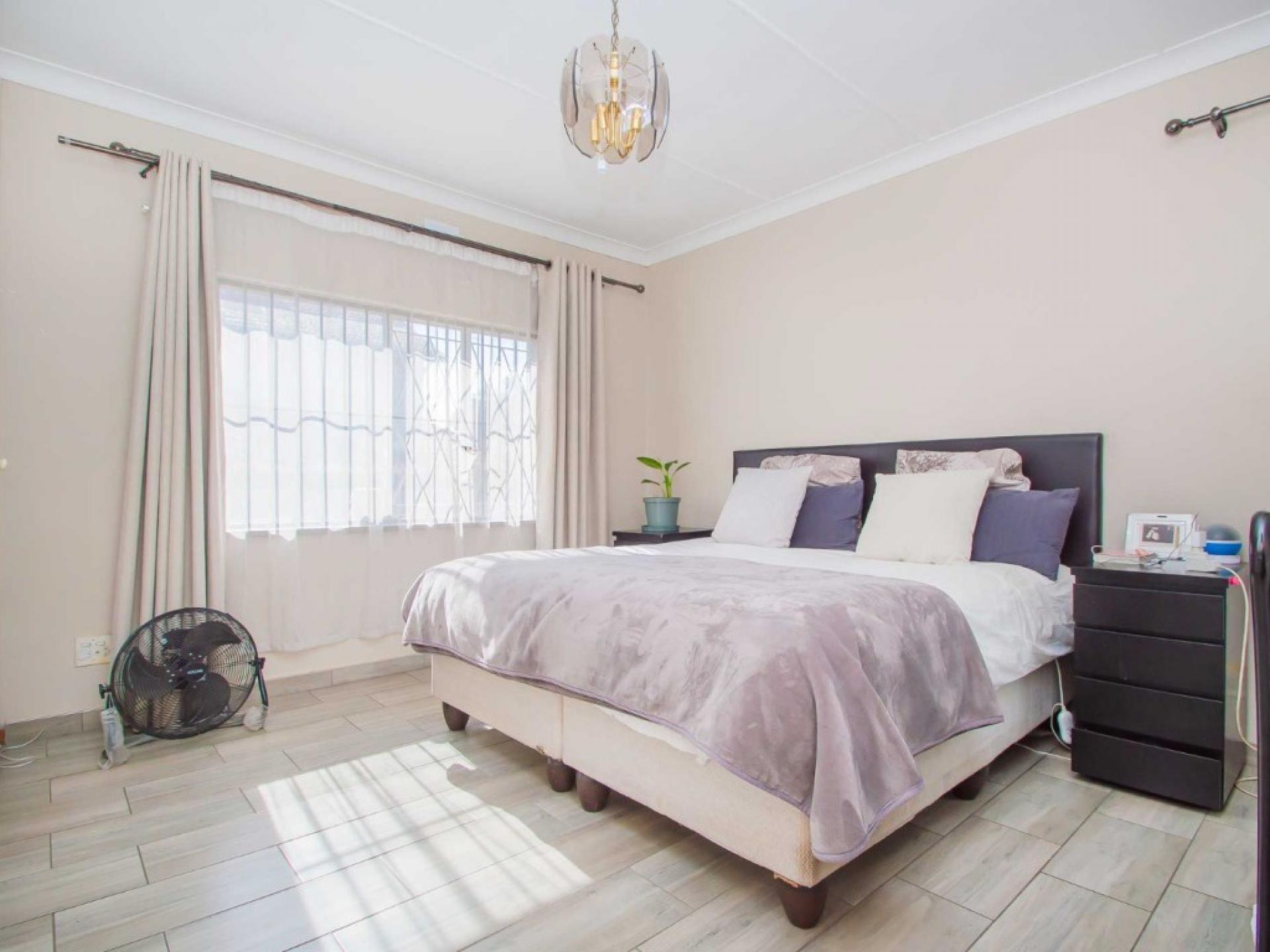  of property in Florida Lake