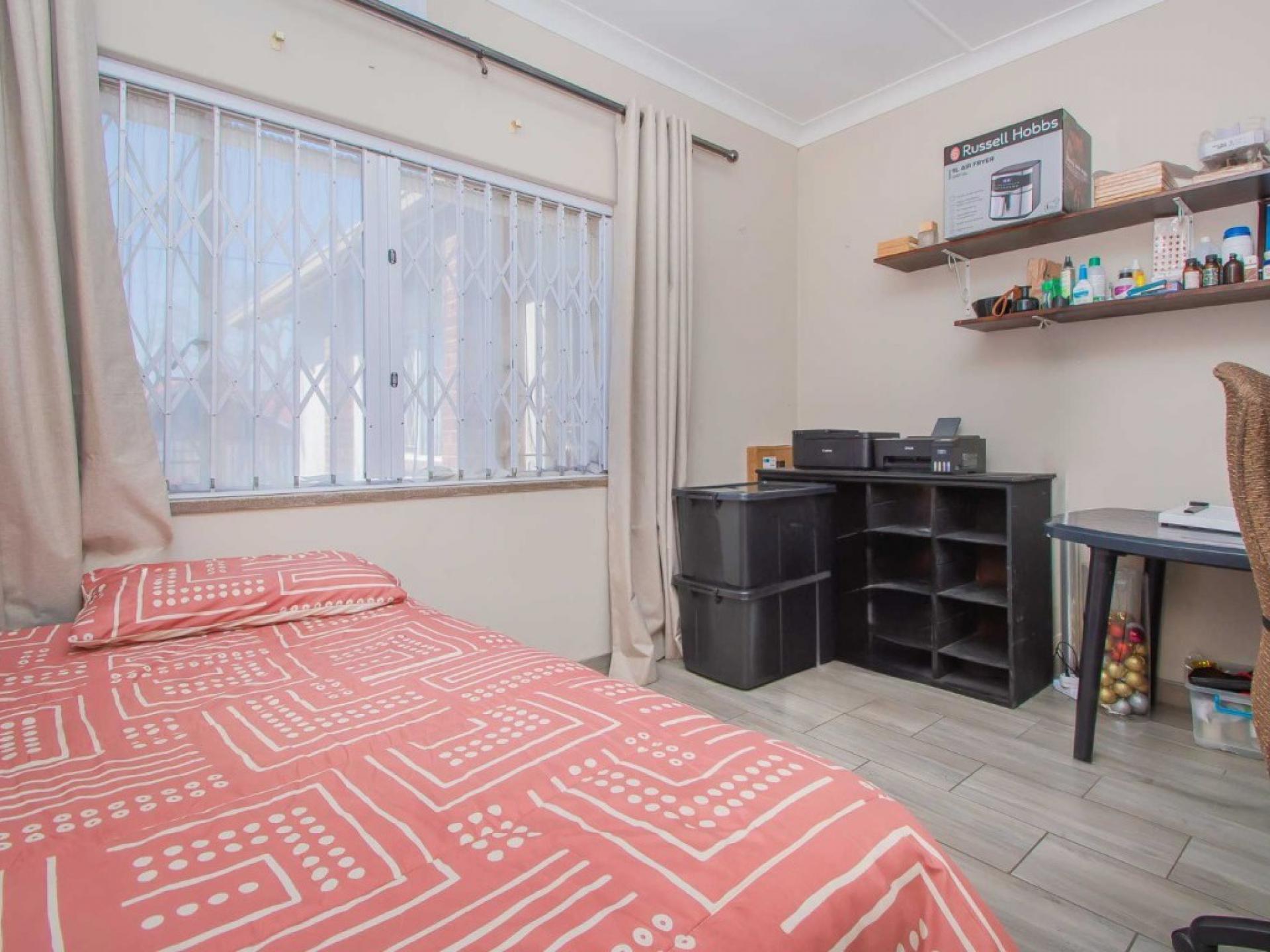  of property in Florida Lake