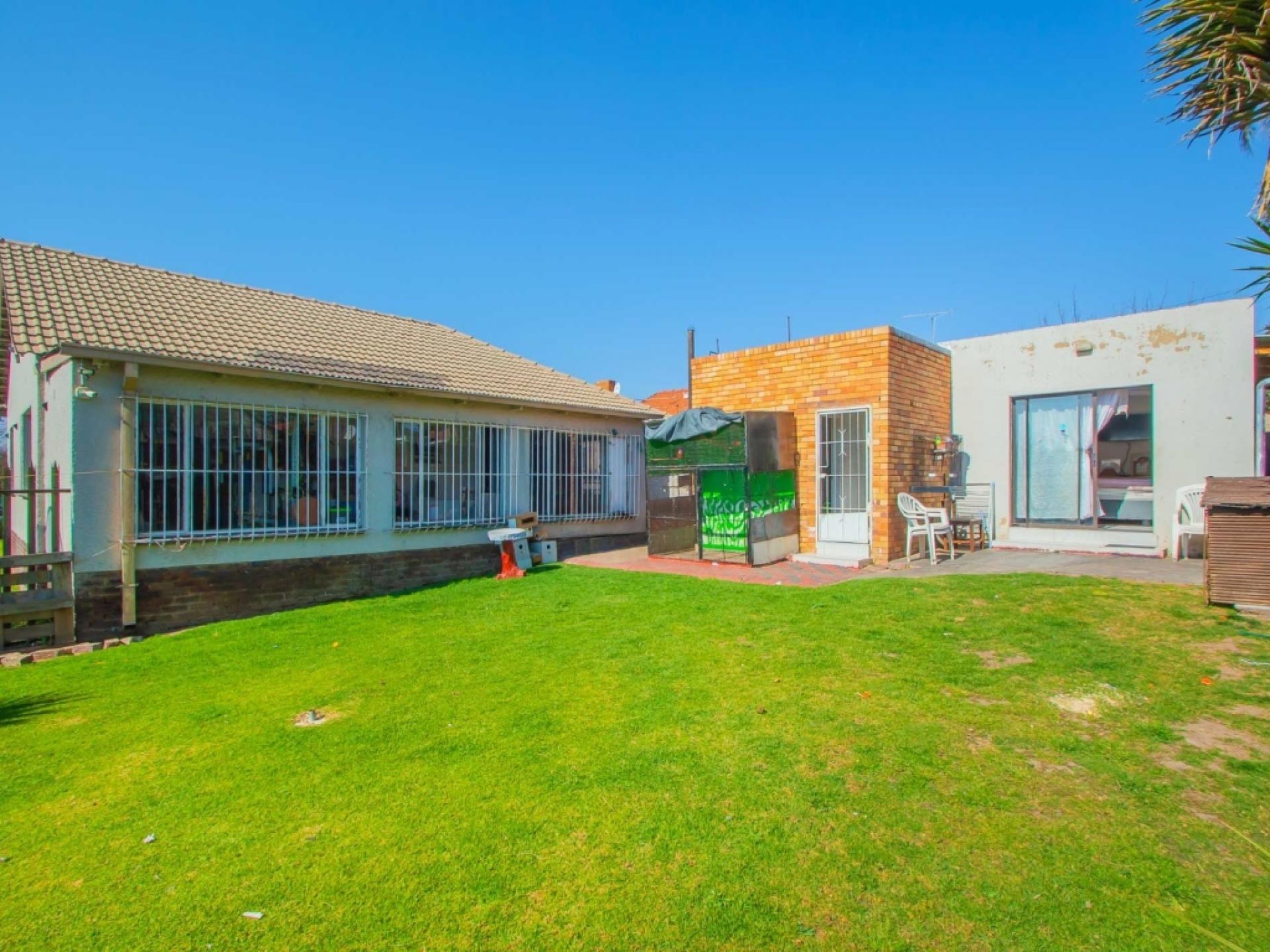  of property in Florida Lake