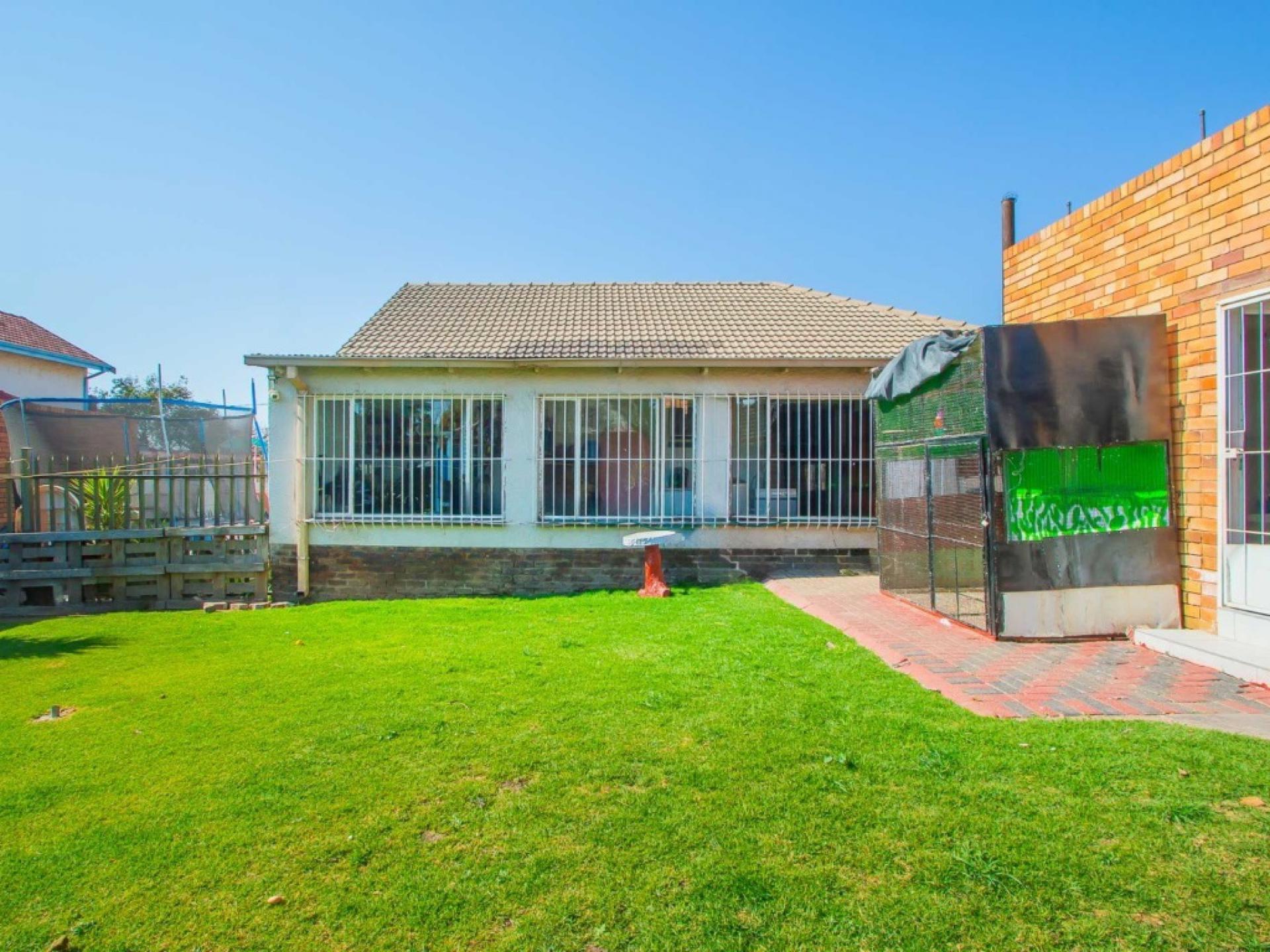  of property in Florida Lake