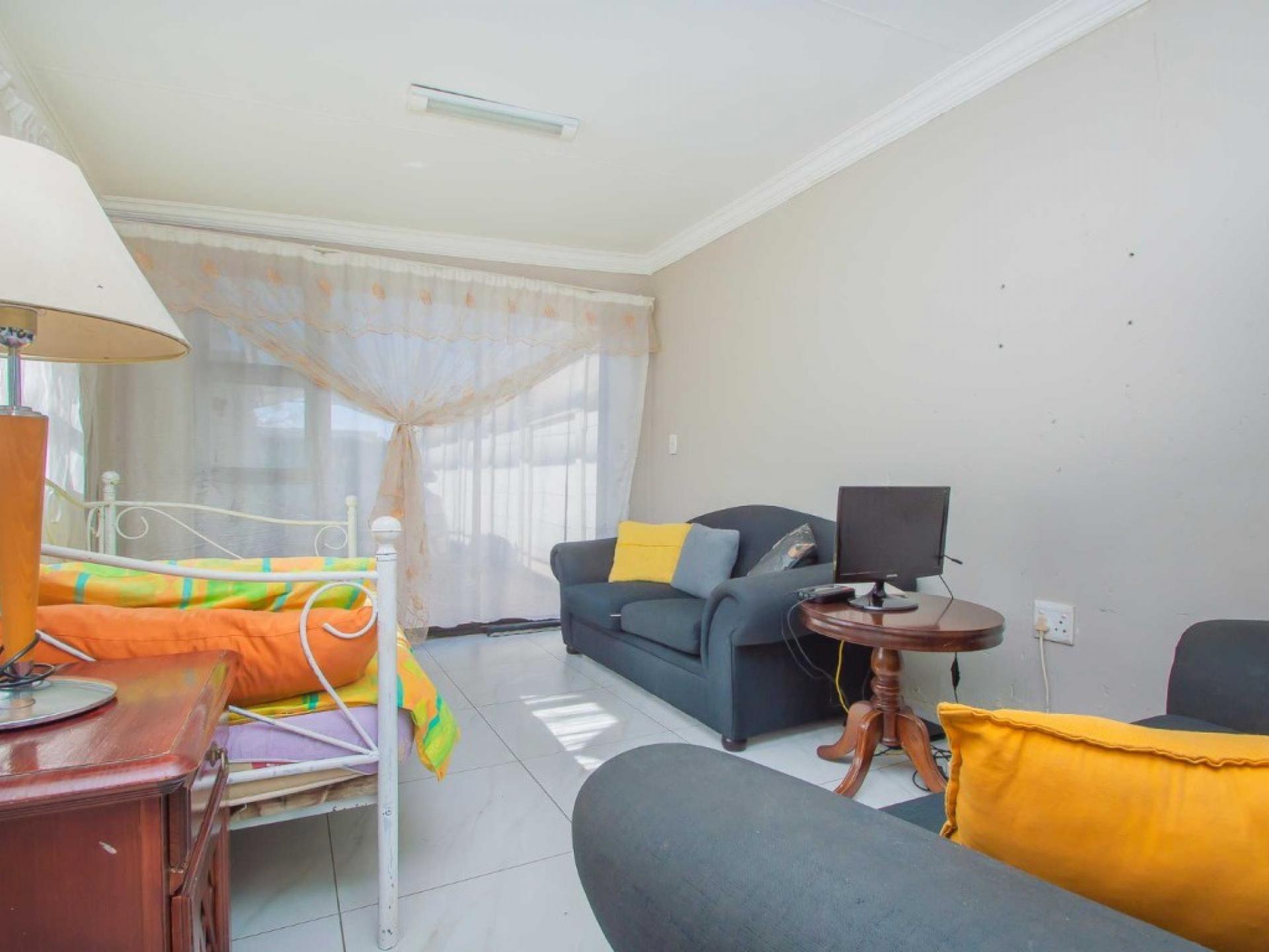  of property in Florida Lake