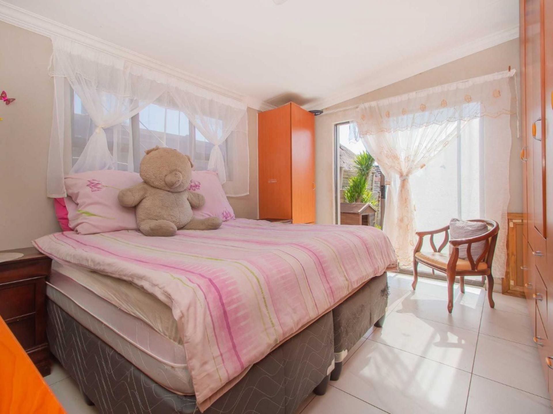  of property in Florida Lake