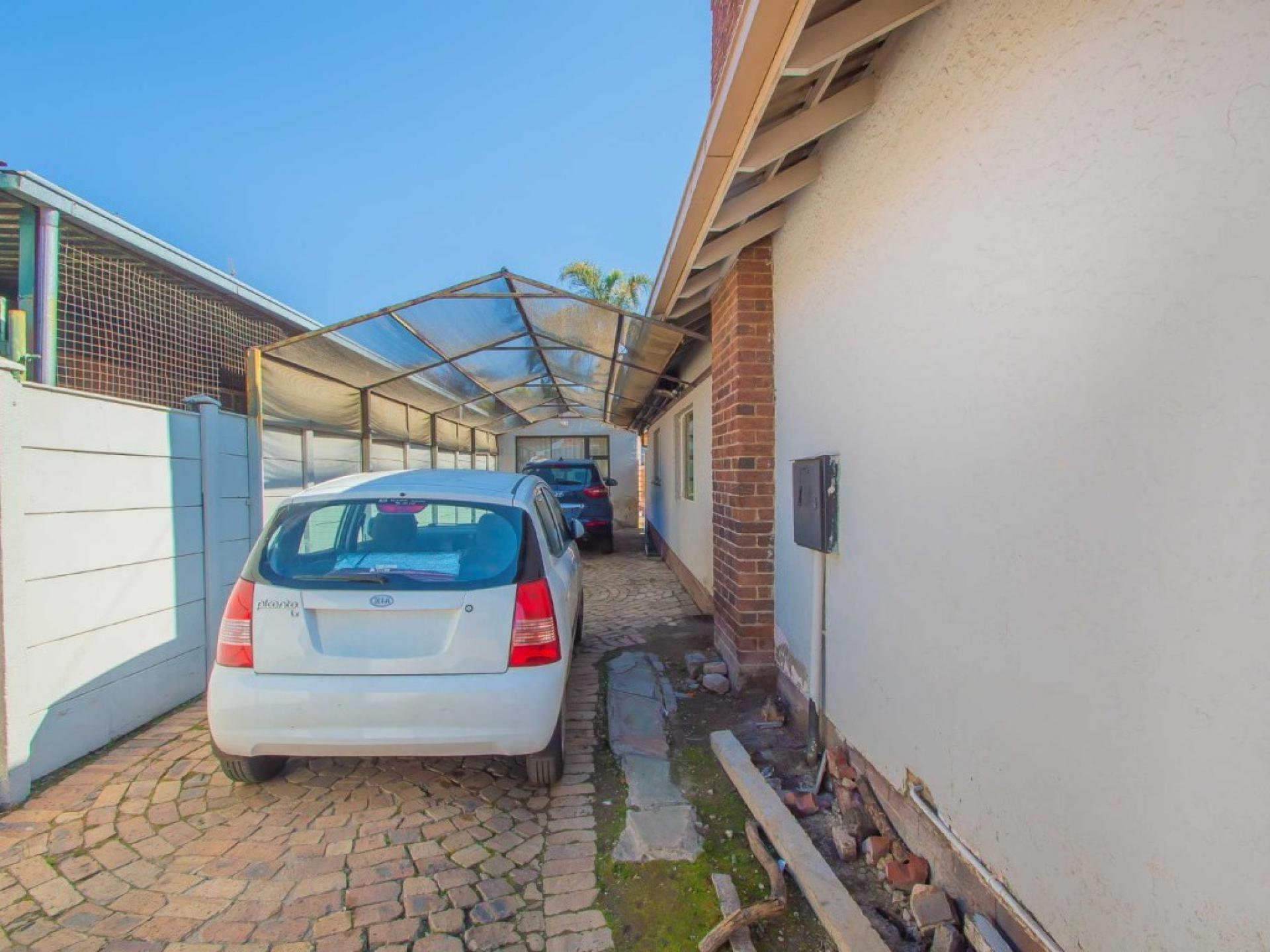  of property in Florida Lake