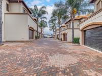  of property in Glenvista