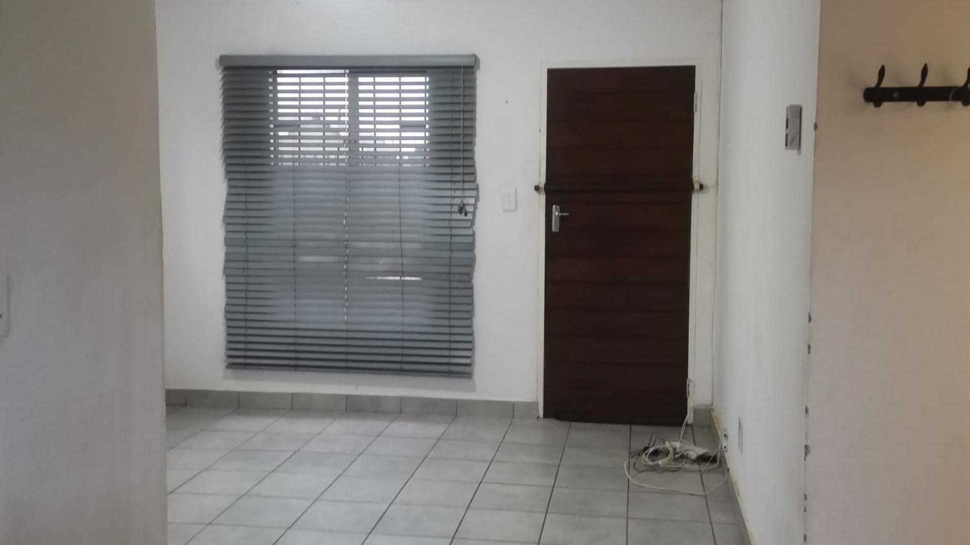 Lounges of property in Savanna City