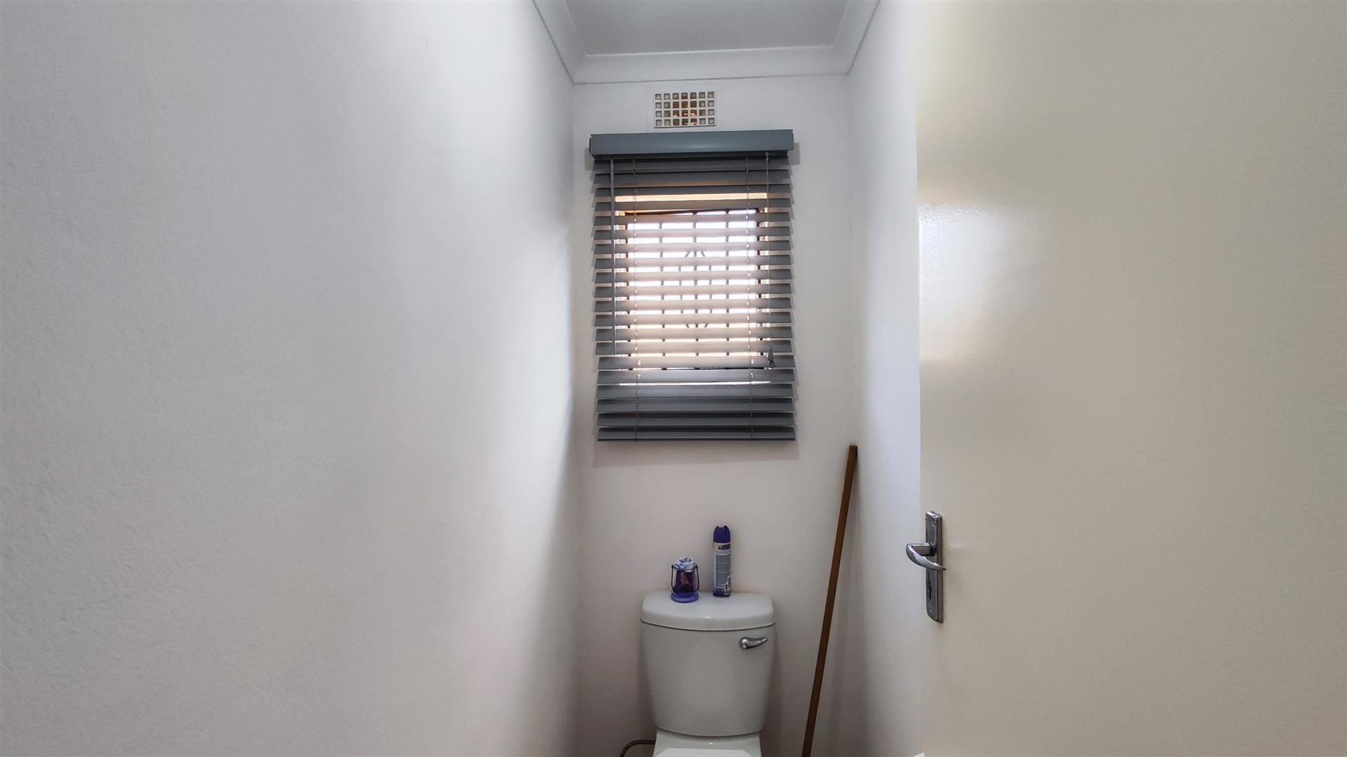 Bathroom 1 - 2 square meters of property in Savanna City
