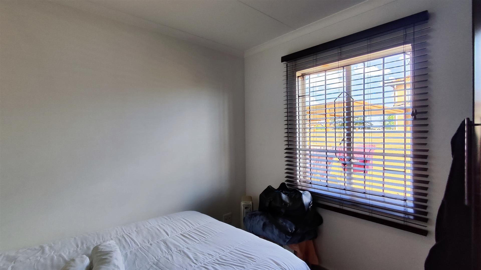 Bed Room 1 - 7 square meters of property in Savanna City