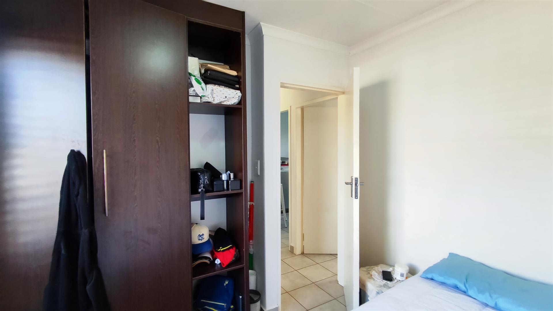 Bed Room 1 - 7 square meters of property in Savanna City