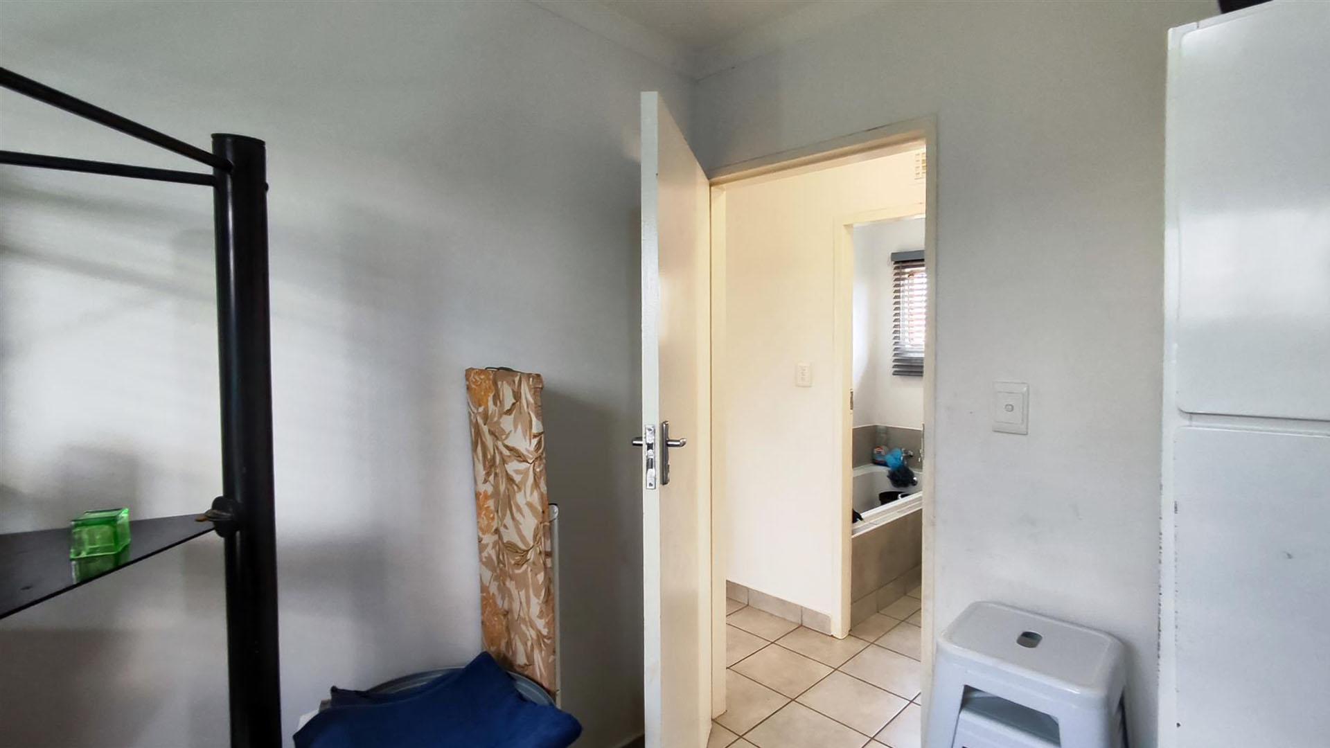 Bed Room 3 - 8 square meters of property in Savanna City