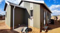 Front View of property in Savanna City