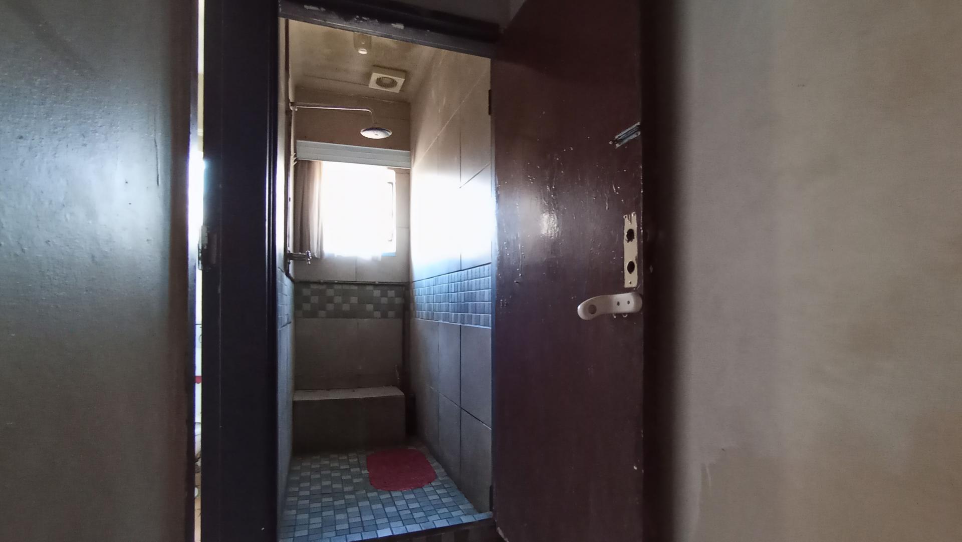 Spaces - 14 square meters of property in Elsburg