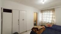 Bed Room 1 - 20 square meters of property in Dawncrest