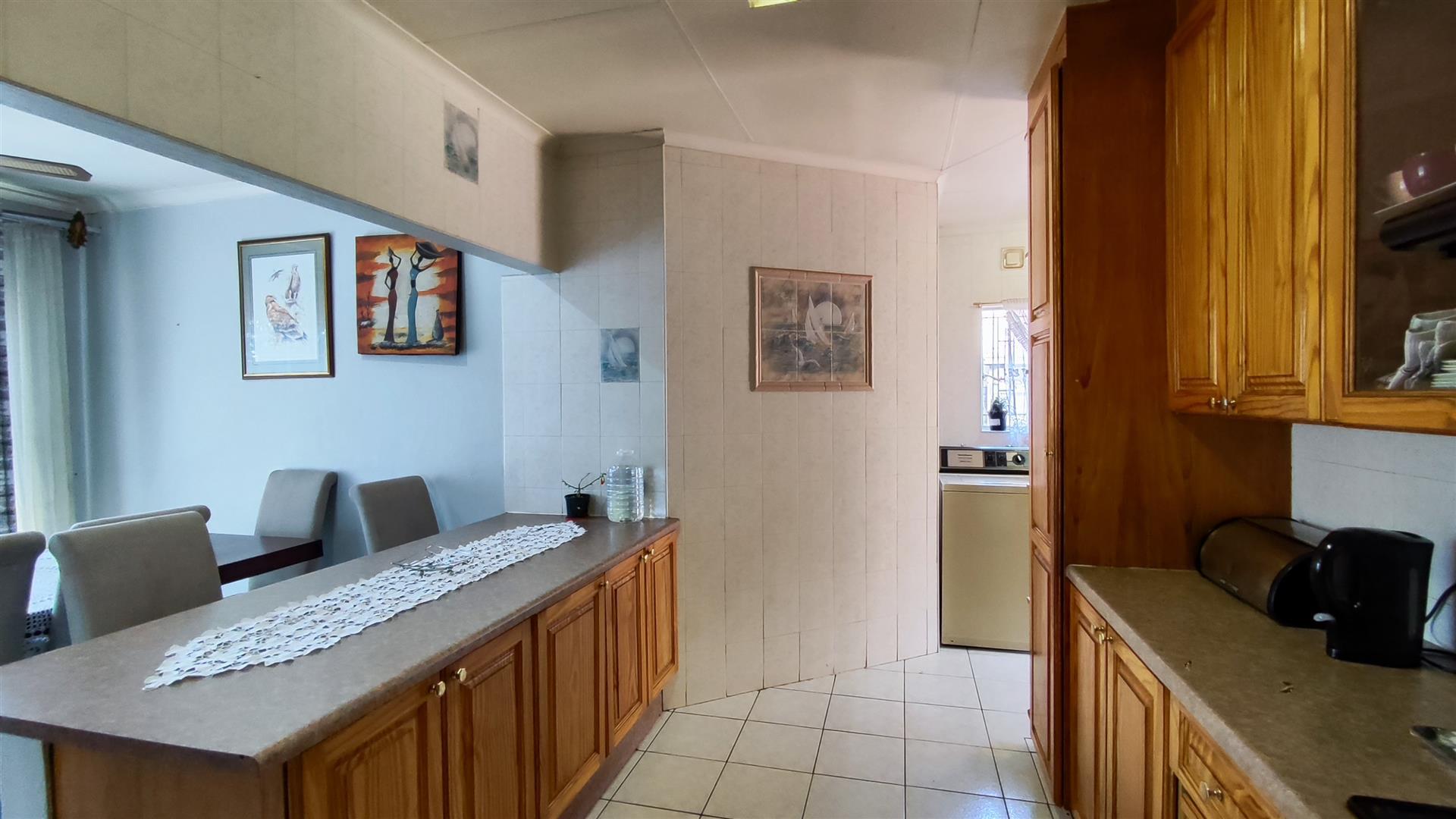 Kitchen - 20 square meters of property in Birchleigh North