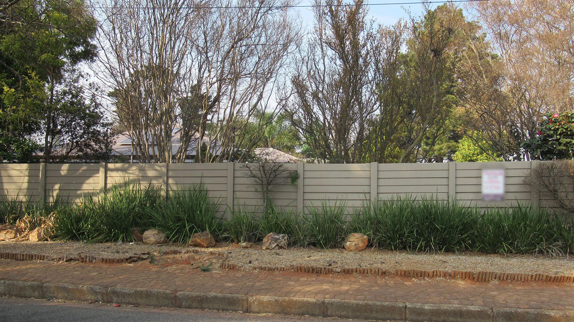 Front View of property in Roodepoort