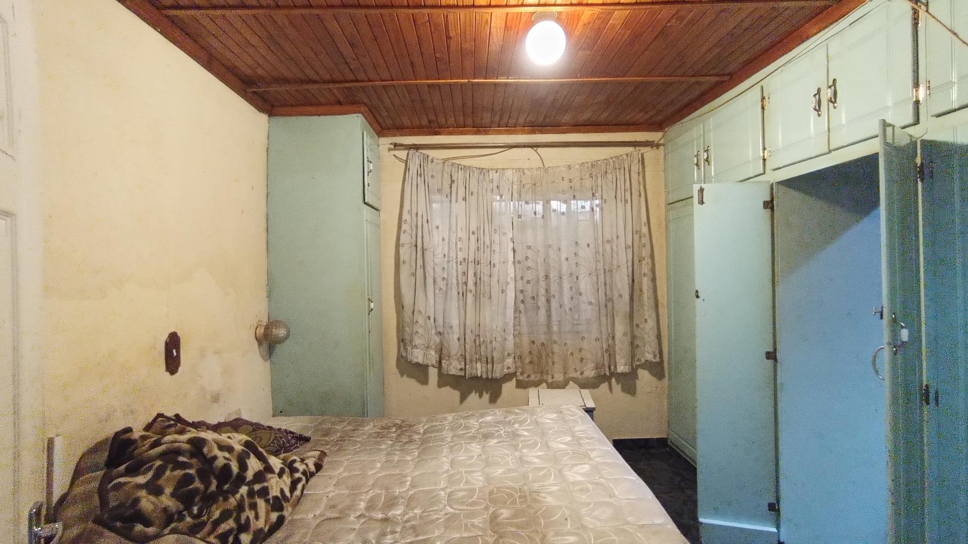 Main Bedroom - 12 square meters of property in Pietermaritzburg (KZN)