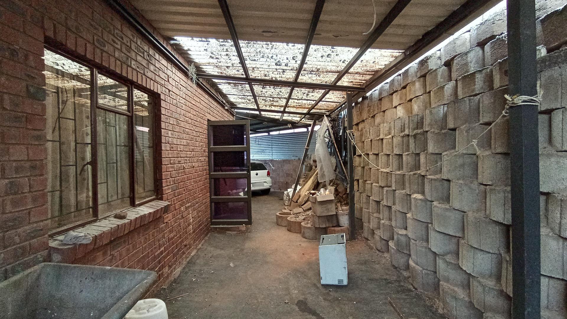 Patio - 66 square meters of property in Pietermaritzburg (KZN)