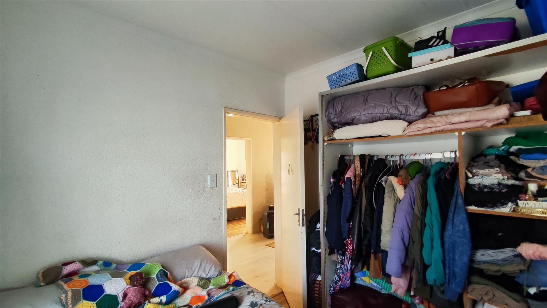 Bed Room 3 - 11 square meters of property in Salfin