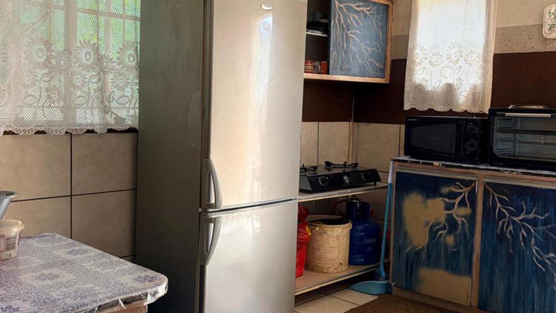 Kitchen of property in Ventersdorp