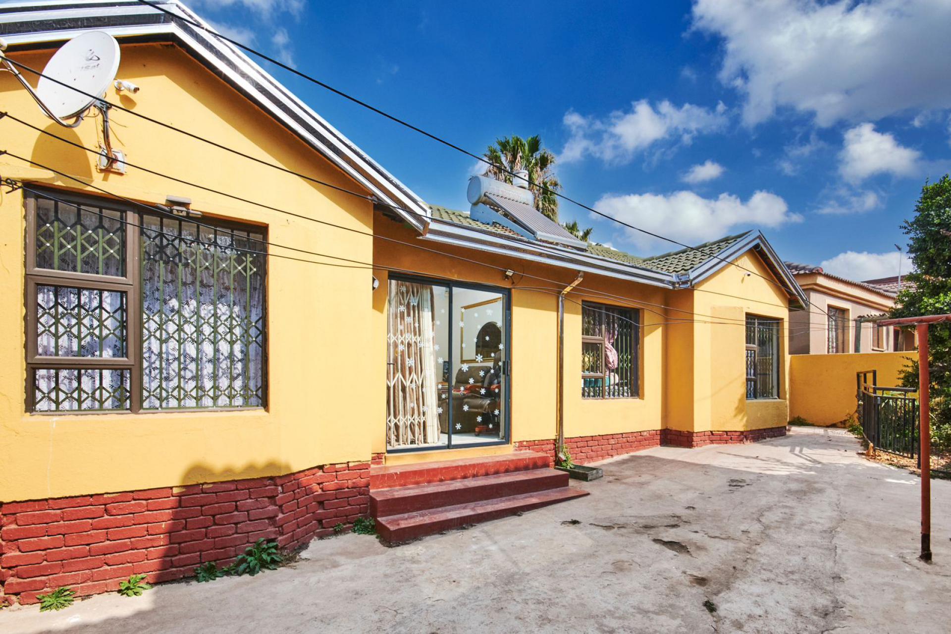  of property in Thatchfield