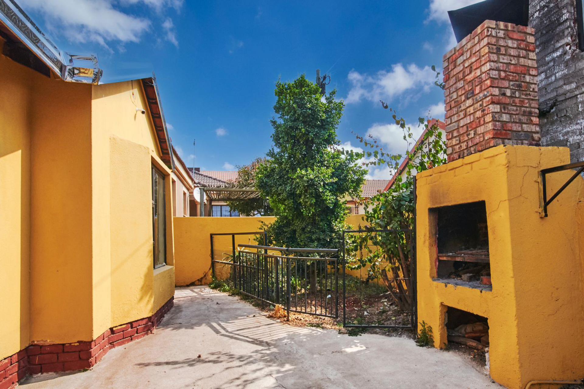  of property in Thatchfield