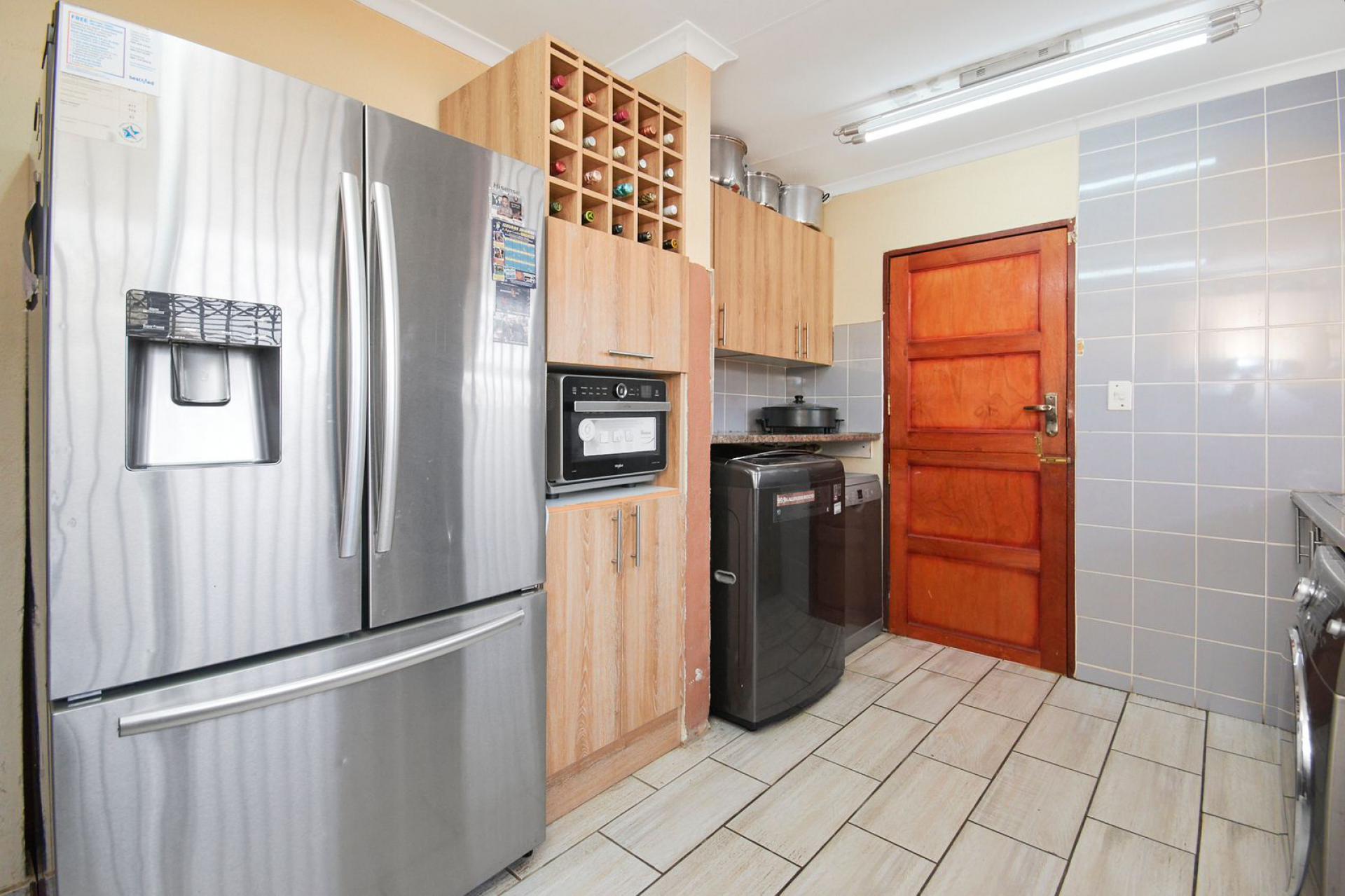  of property in Thatchfield