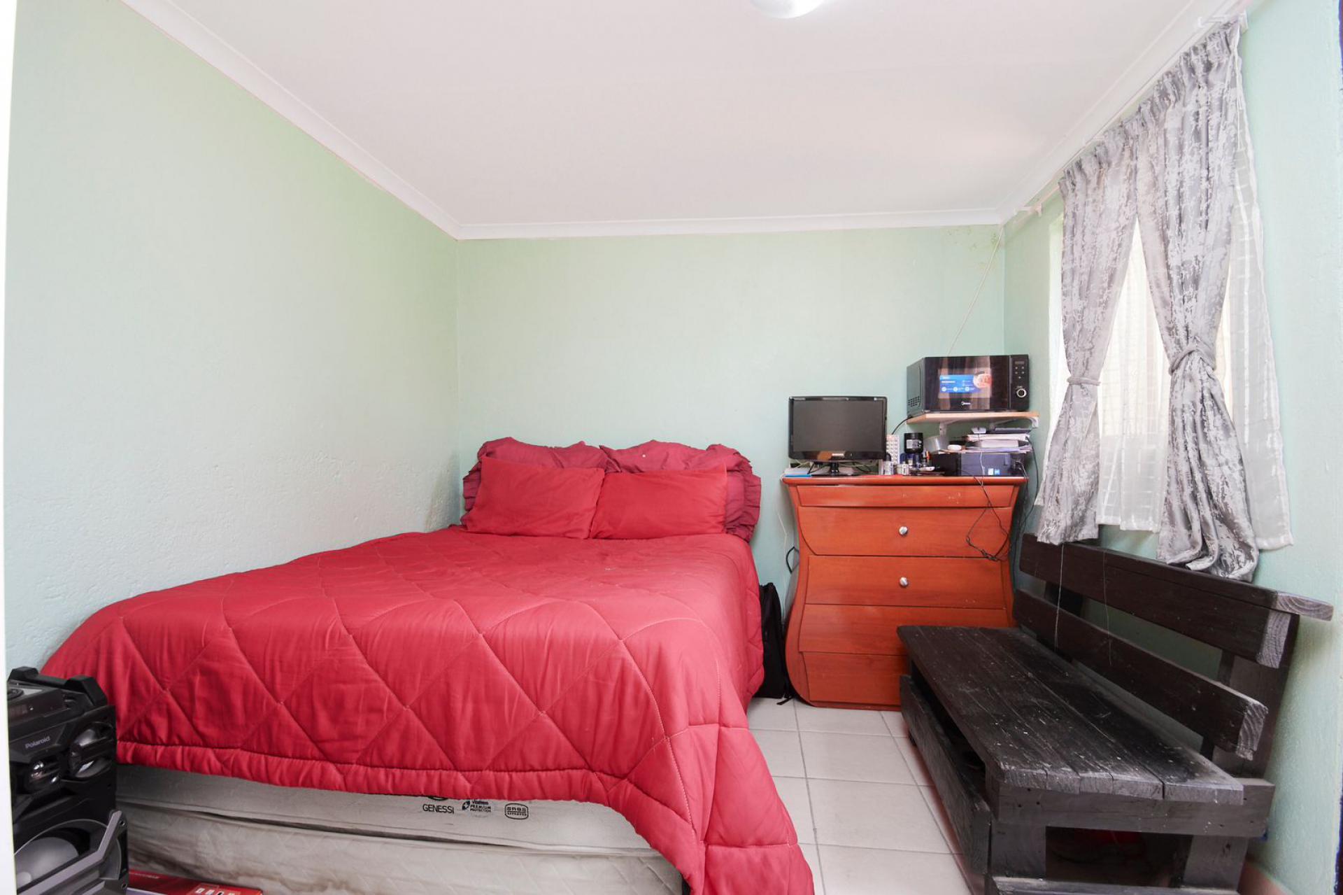  of property in Thatchfield