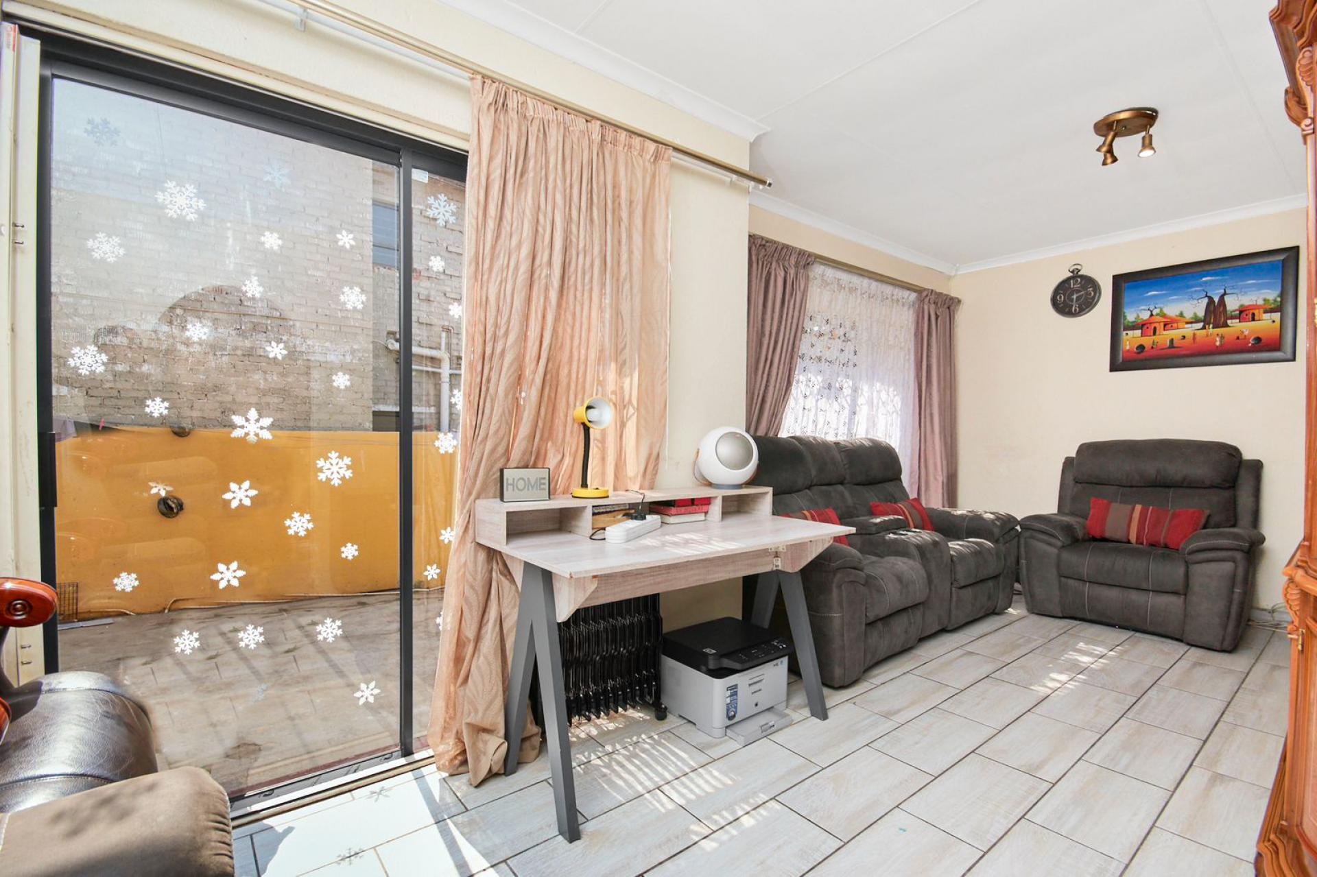  of property in Thatchfield