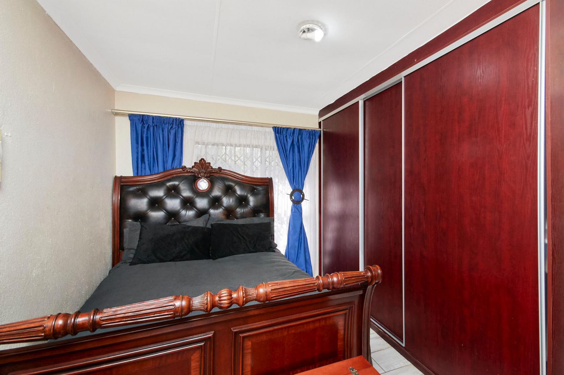  of property in Thatchfield