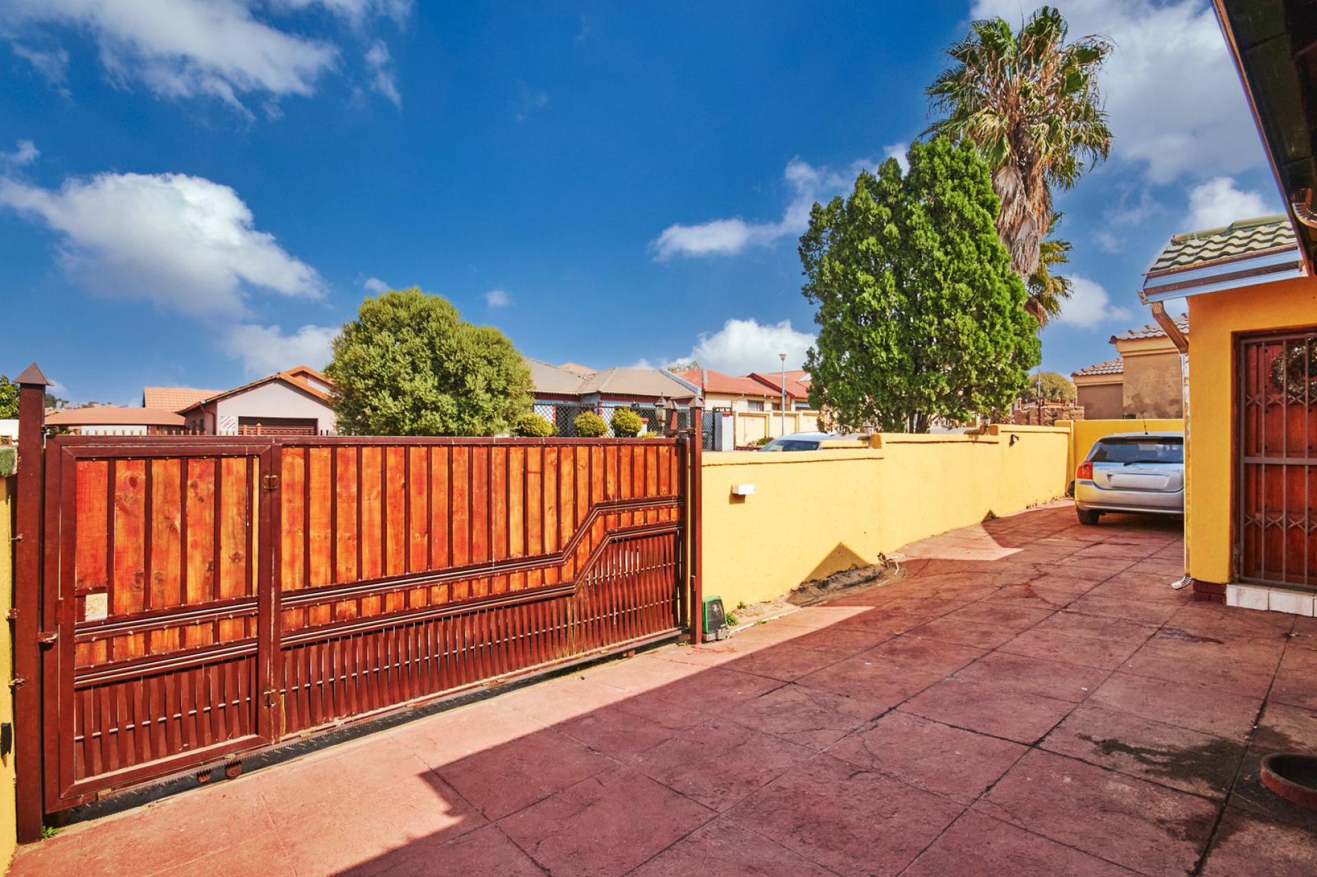  of property in Thatchfield