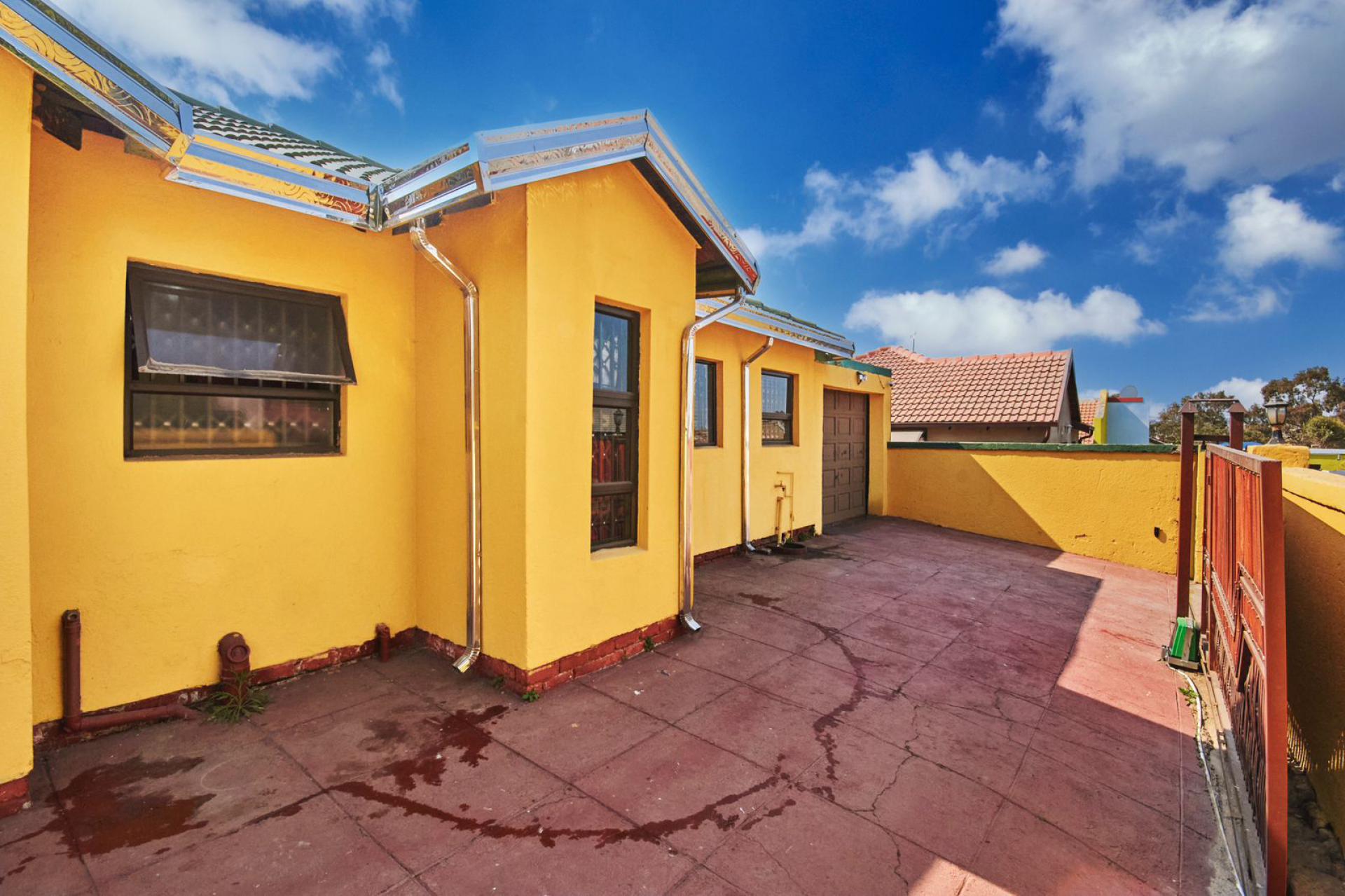  of property in Thatchfield