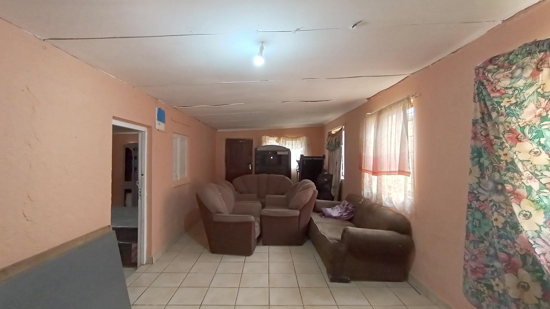 Flatlet - 56 square meters of property in Sunwich Port