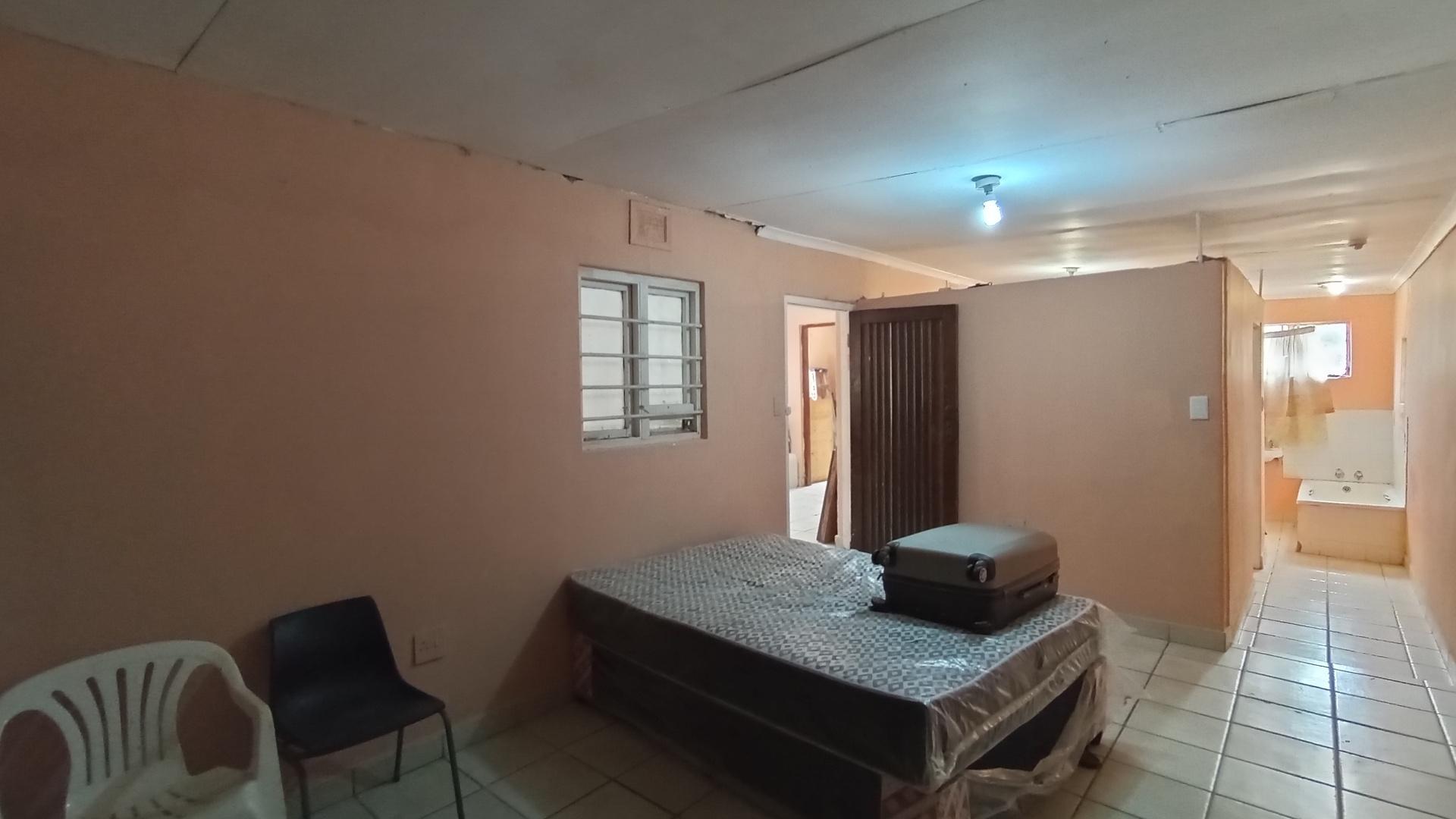 Flatlet - 56 square meters of property in Sunwich Port