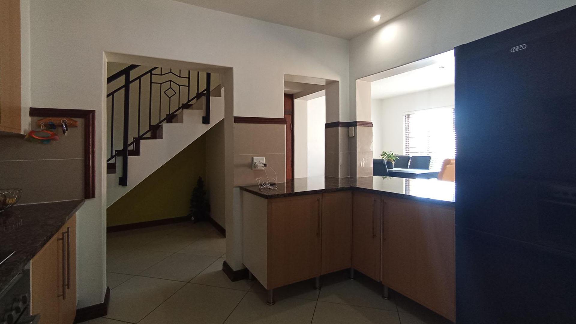 Kitchen - 12 square meters of property in Rietvlei Ridge Country Estate