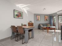  of property in Glenvista