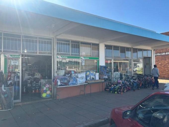 Commercial for Sale For Sale in Viljoenskroon - MR690985