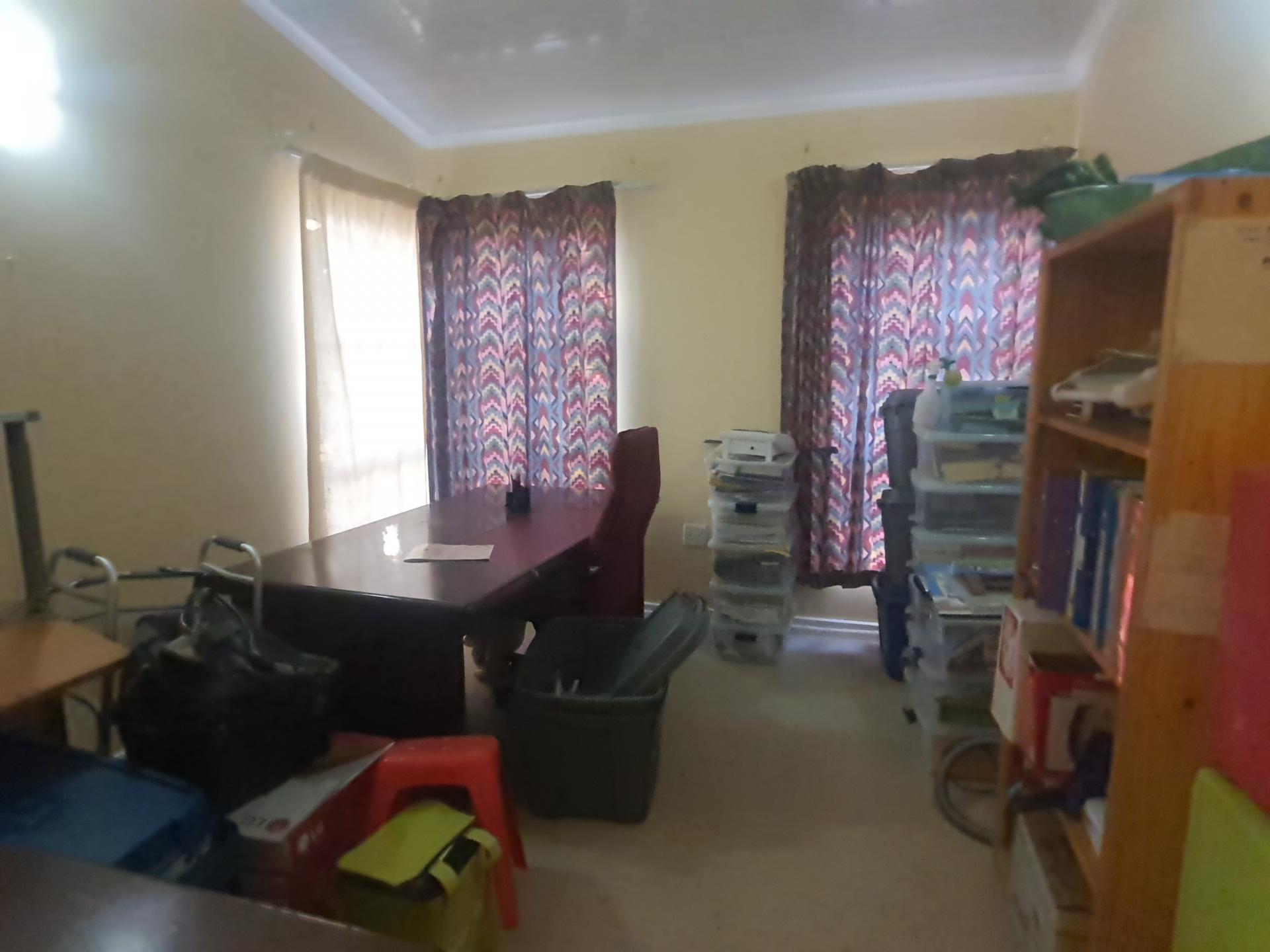  of property in Universitas