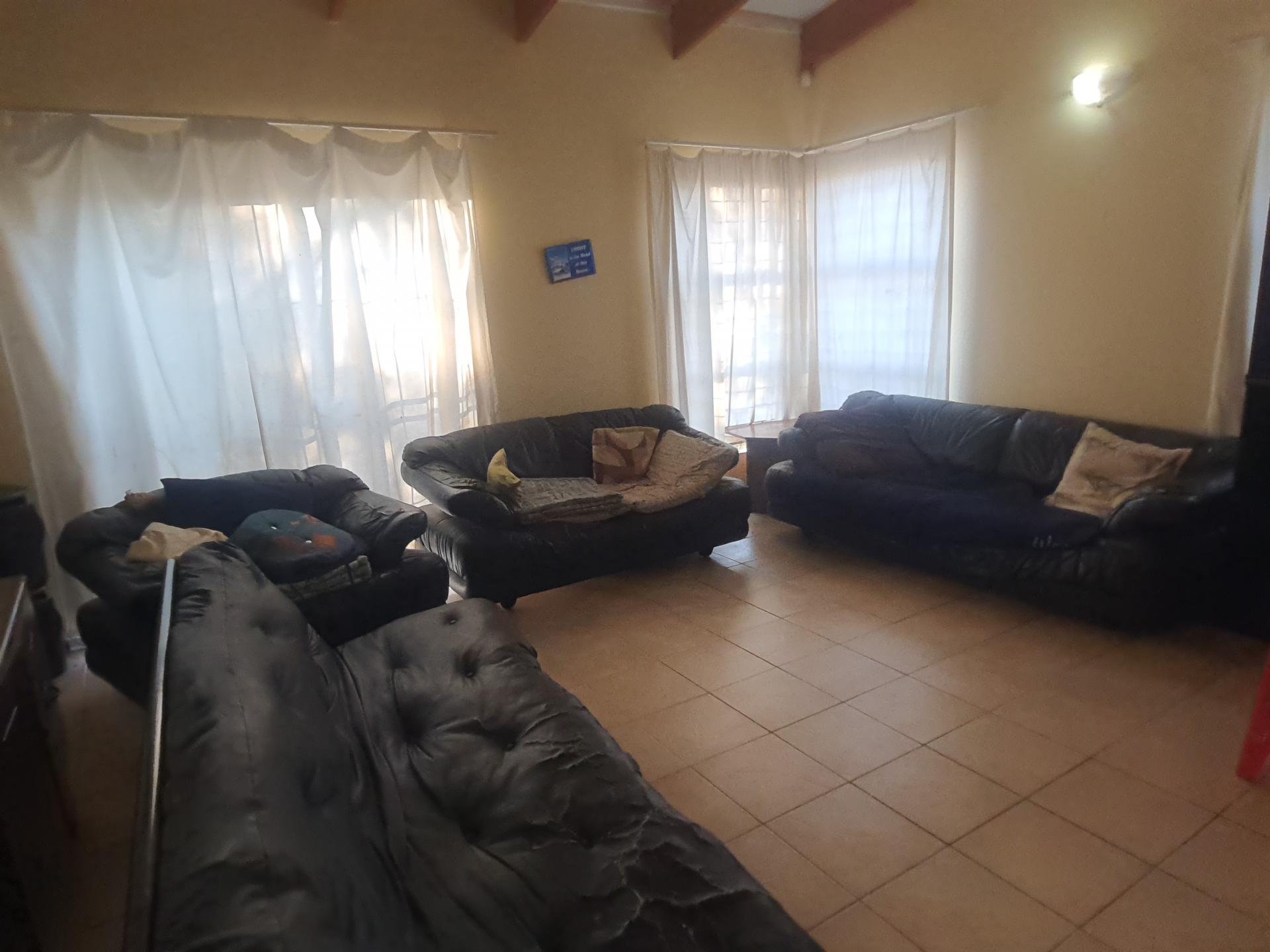  of property in Universitas