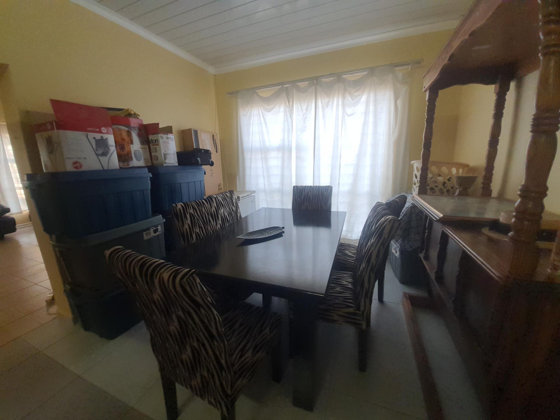  of property in Universitas