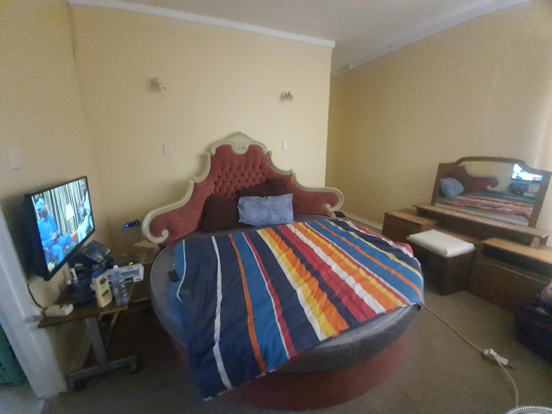  of property in Universitas