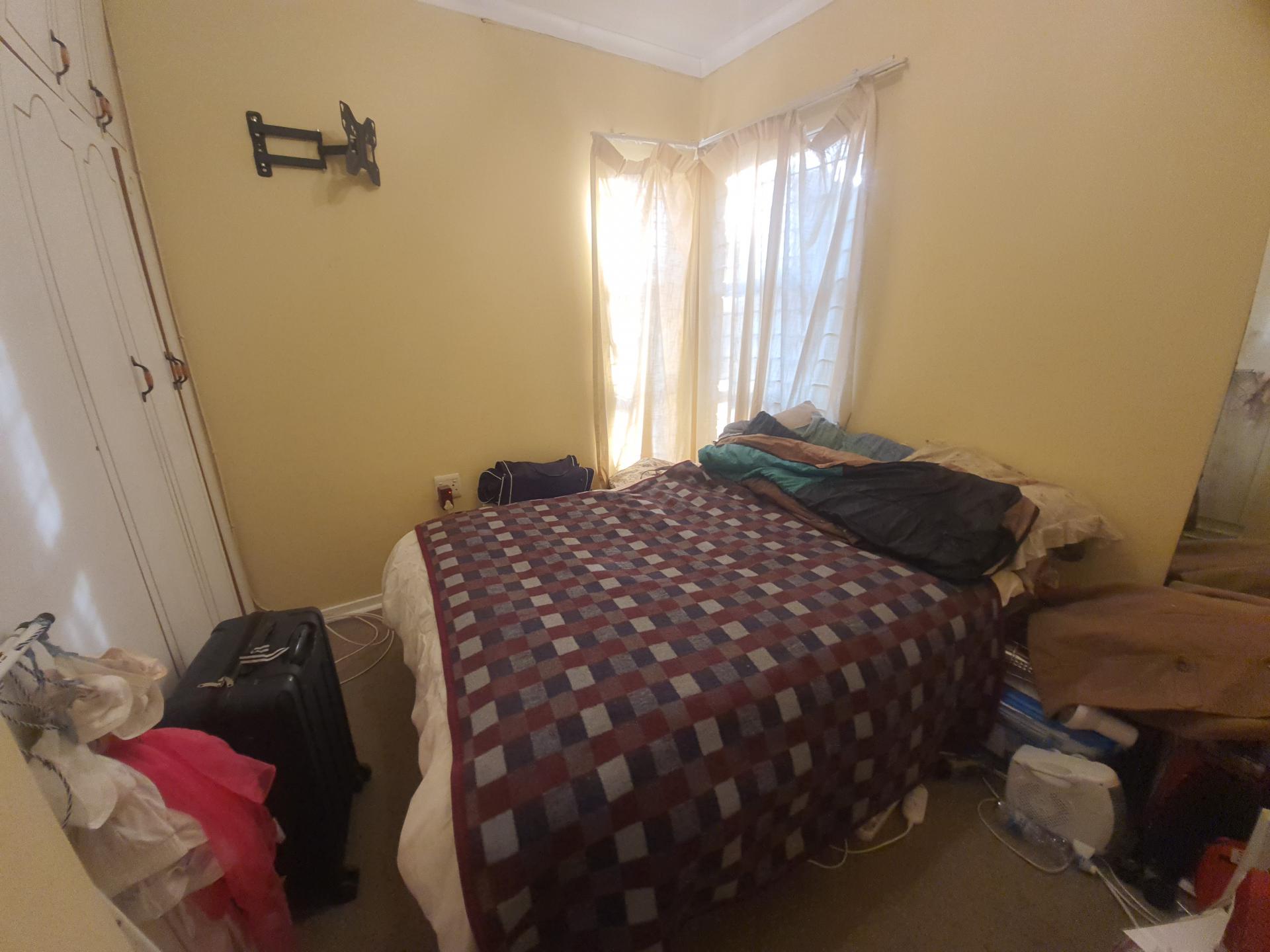  of property in Universitas