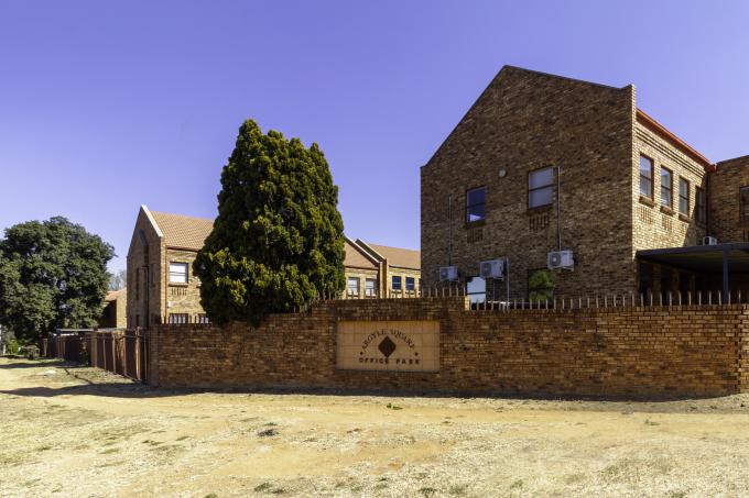 Commercial for Sale and to Rent For Sale in Weltevreden Park - MR691031